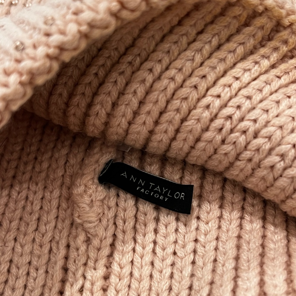 Ann Taylor blush pink crystal knit beanie - Picture 4 of 4